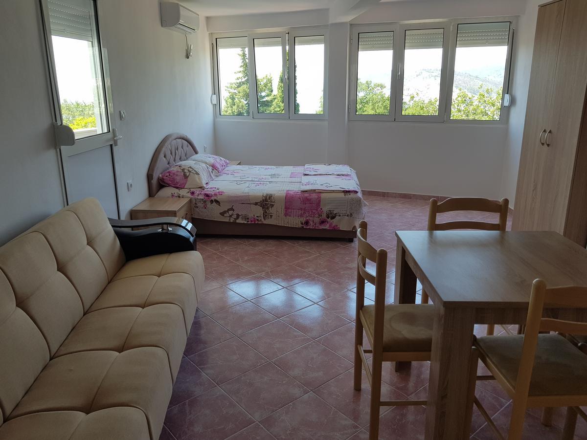 Guest House Dragomir Сутоморе Екстериор снимка